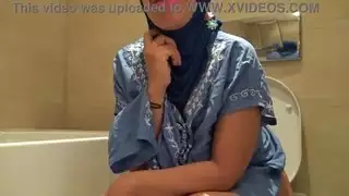 نائب الرئيس المغطاة غريب صفعة