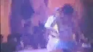 سباحة تنس عاري