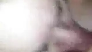 الفتاة المراهقة جيسي بيلا تمارس الجنس بقوة في بيكيني وردي