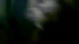 شريط إباحي عربي سري: رجل يبيع فيديو صريح لعشيقته على الإنترنت