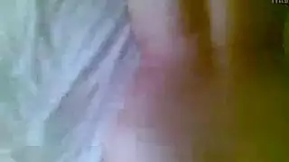 مشهد شيلا الكبيرة مع صديقين وسيمين في جنس مزدوج