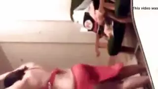 الخادمة الفضولية