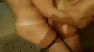 فتاة تنيك صديقتها المخنسة