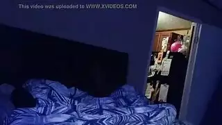 ضربة نادي رياضي: يملأ فرجها الأسود الضيق